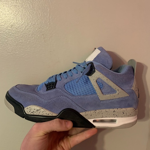 Jordan 4 UNC(university blue)